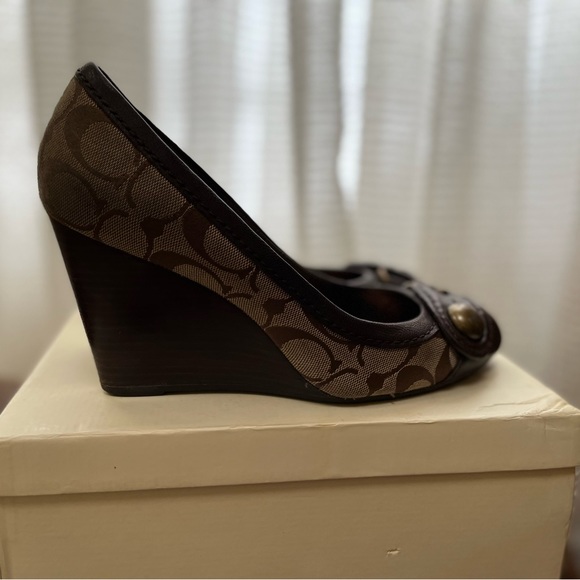 Vintage Coach Laney Wedges - Picture 4 of 6